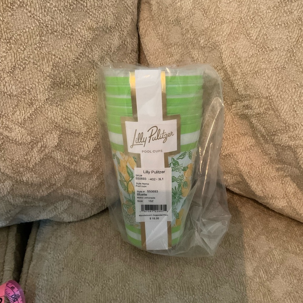 Lilly Pulitzer Green and White Bluette Plastic Pool Cups